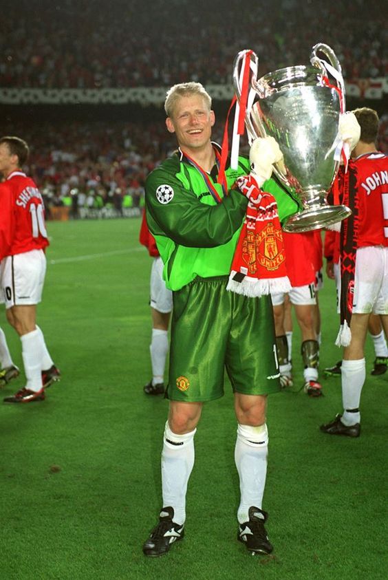 schmeichel_euro_champion.jpg